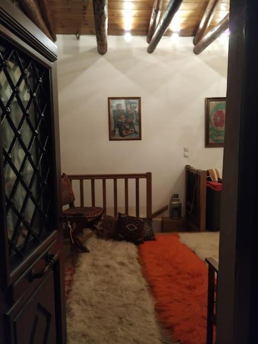 Παραδοσιακή Πέτρινη Κατοικία Στην Βλάχα Ελάτης Екстериор снимка