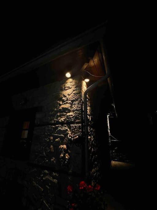 Παραδοσιακή Πέτρινη Κατοικία Στην Βλάχα Ελάτης Екстериор снимка
